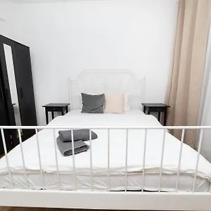 Color Eugen Carada St Бухарест